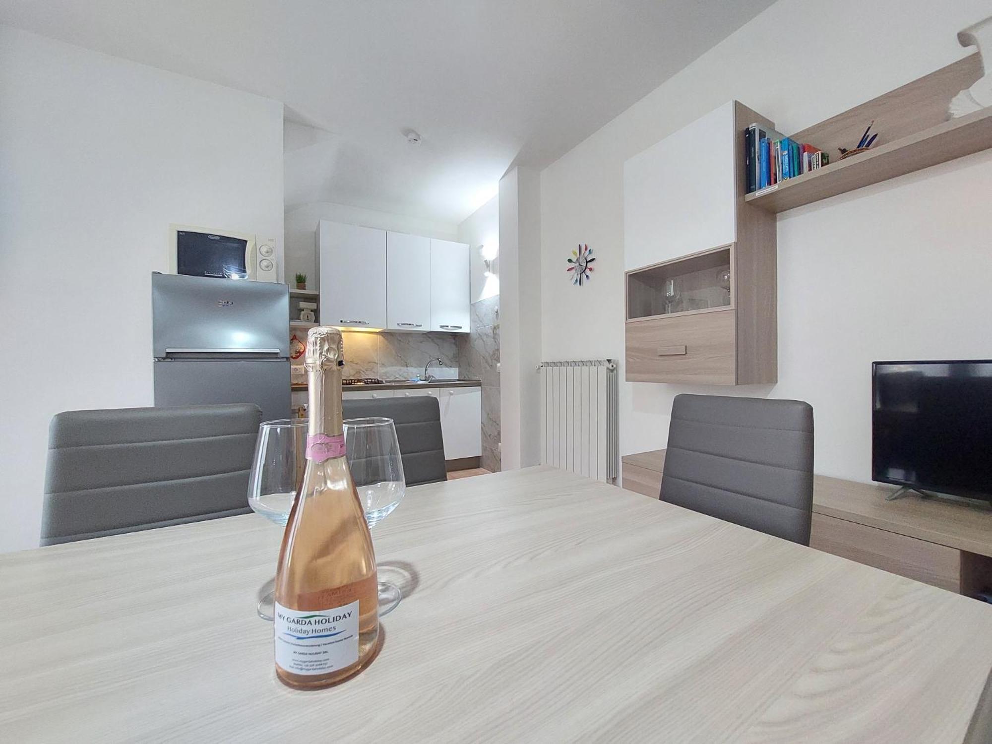 Bell'Italia Holiday Apartment Peschiera Peschiera del Garda Esterno foto